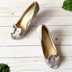 Nina Fraser Peep Toe Pumps in Grey